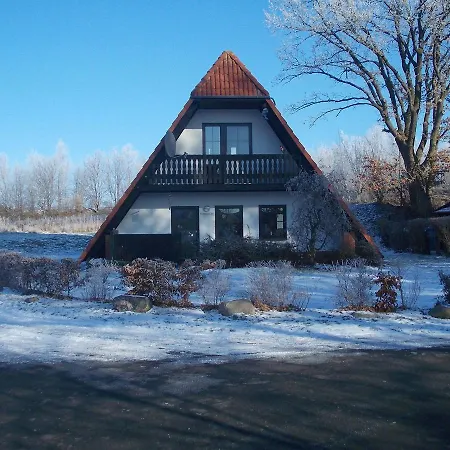 Tatil Evi Finnsiedlung / Lisa Marlow